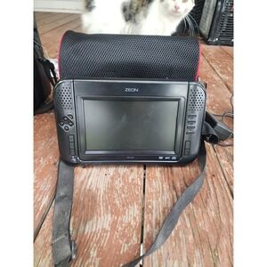 Zeon Original Portable IPOD DVD Player Z1055BLK With‎ Accessories & Cords Tested